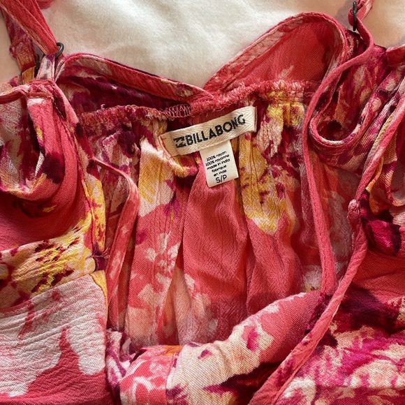 Floral Springtime Billabong Dress - Picture 3 of 4